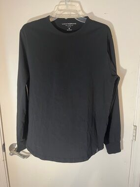Lucky Brand mens long sleeve T Shirt  size medium, black.